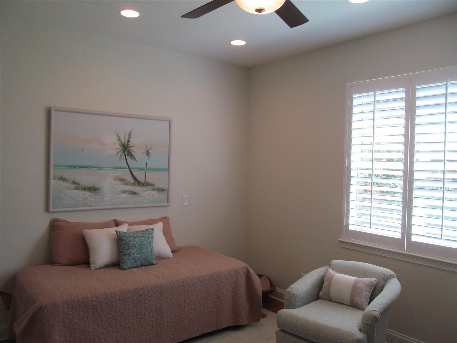 Image 36 of 67 For 424 Pensacola Road