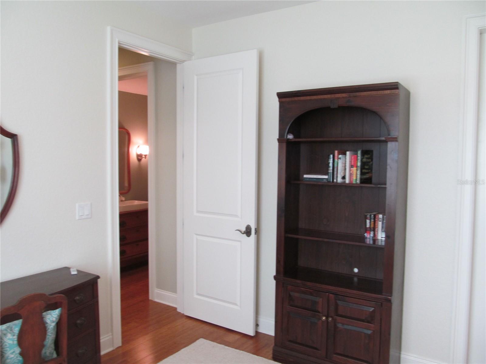 Image 37 of 67 For 424 Pensacola Road