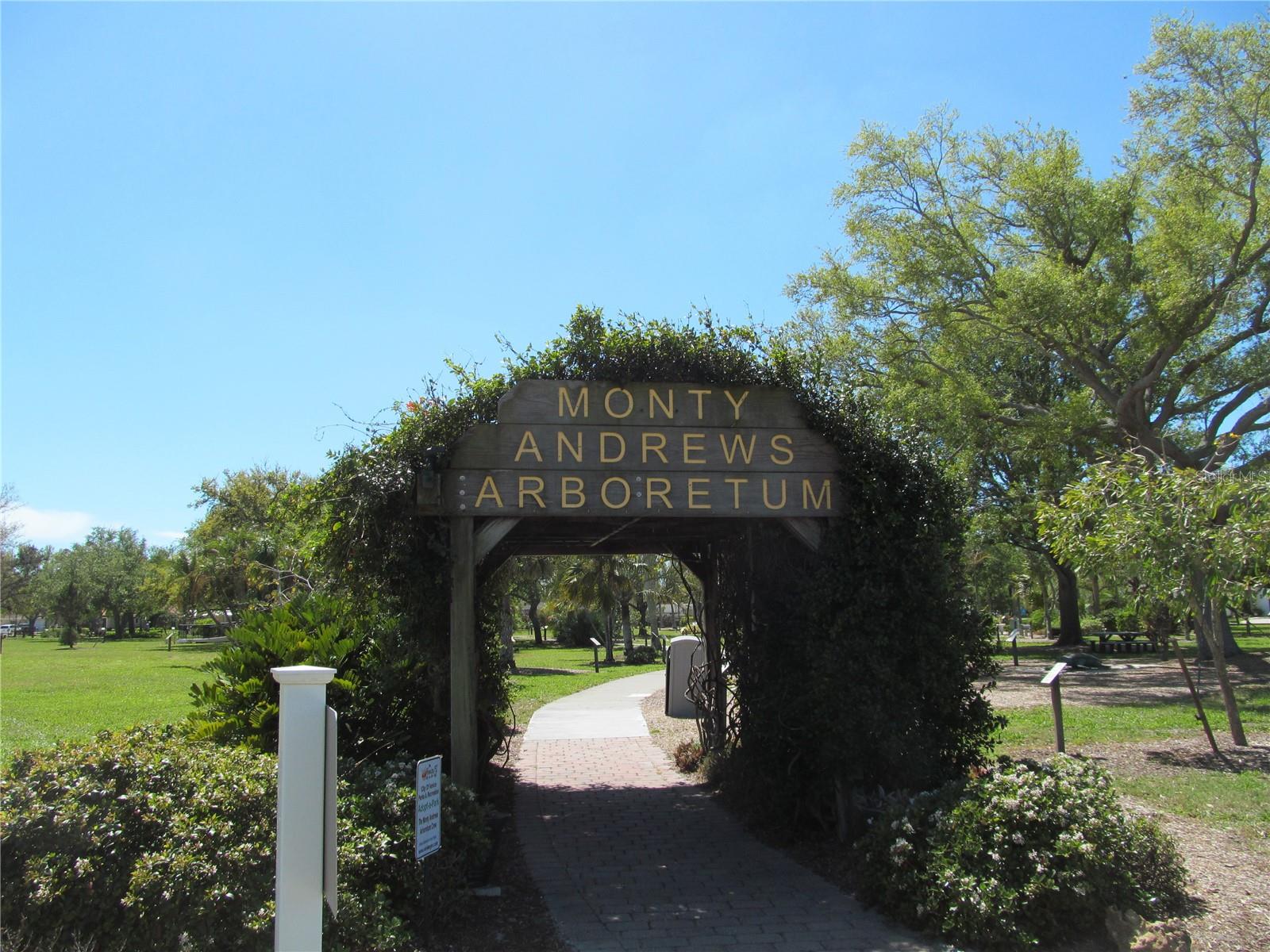 Image 58 of 67 For 424 Pensacola Road