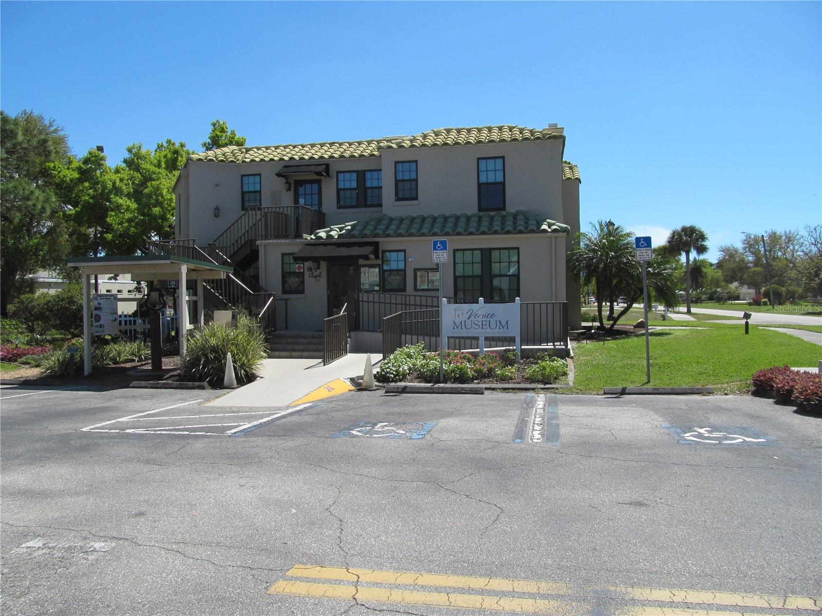 Image 66 of 67 For 424 Pensacola Road