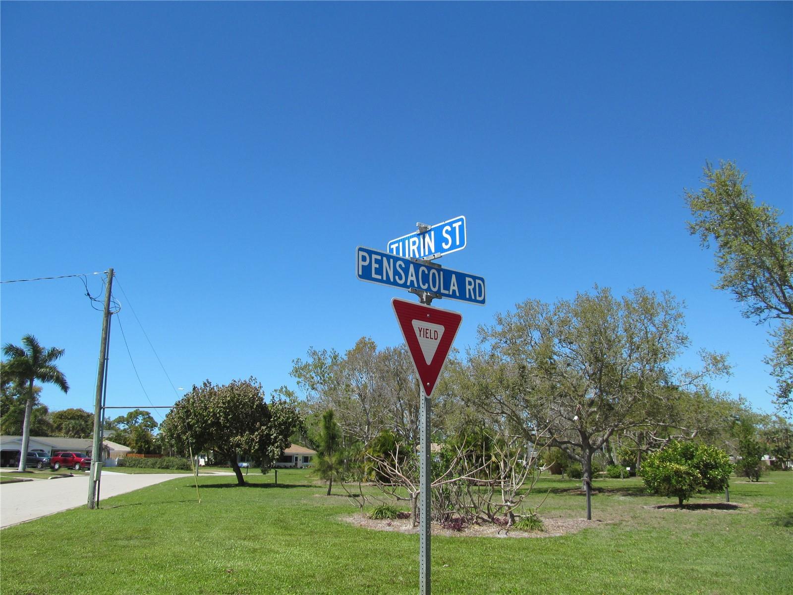 Image 7 of 67 For 424 Pensacola Road