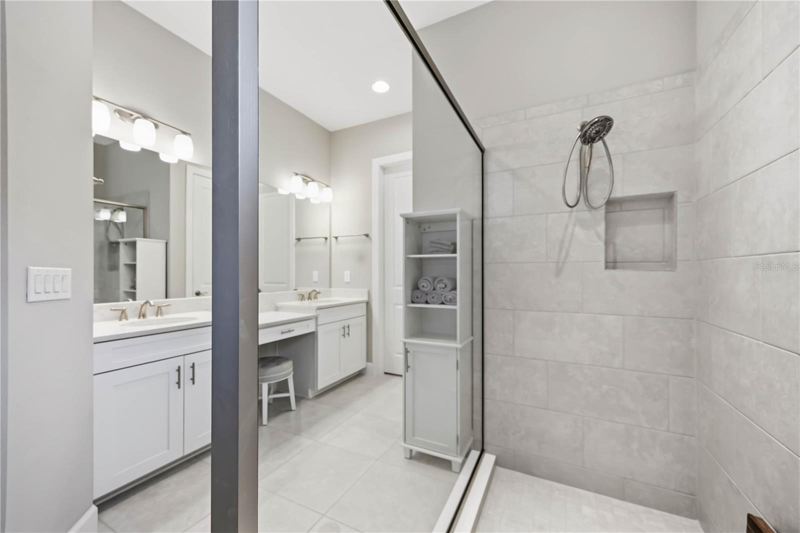 Image 33 of 90 For 5649 Piccolo Street