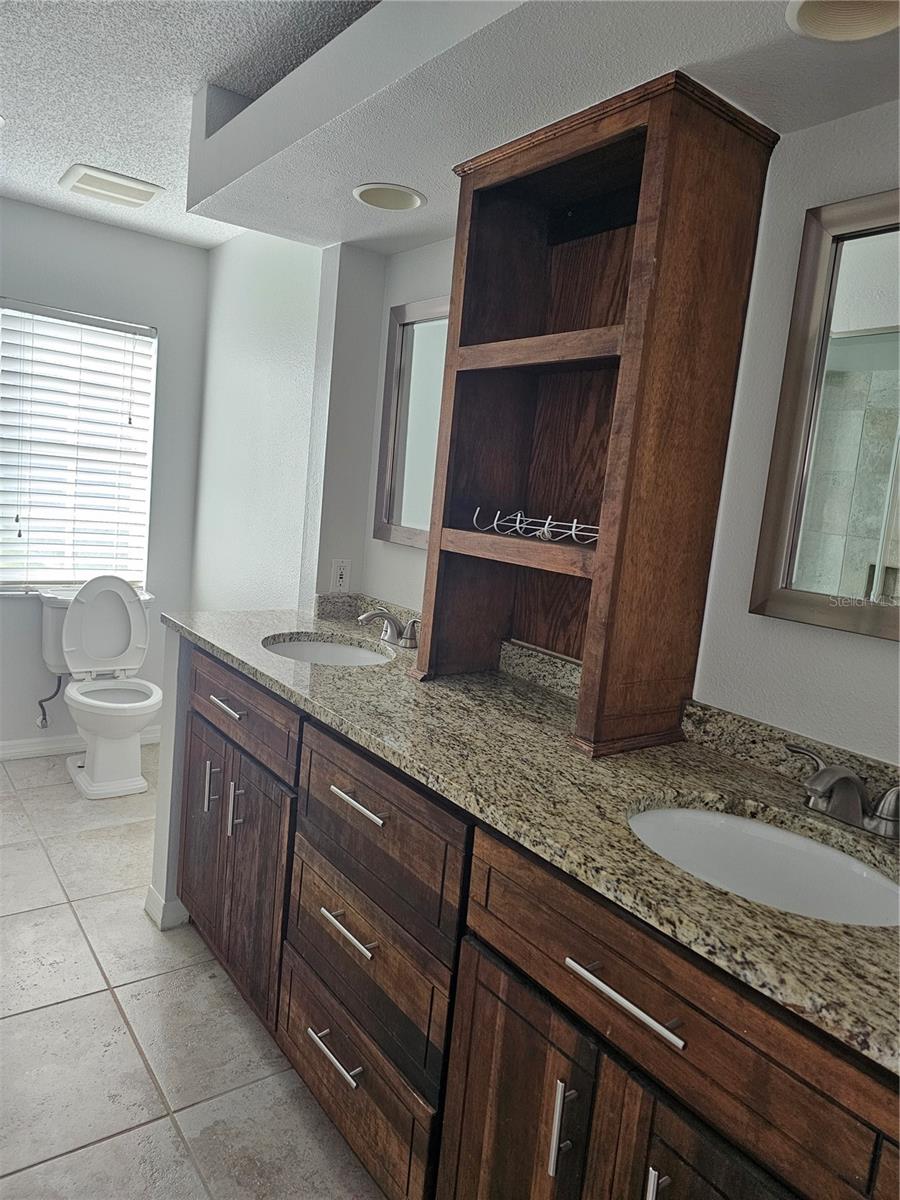 Image 33 of 34 For 417 Lake Of The Woods Drive