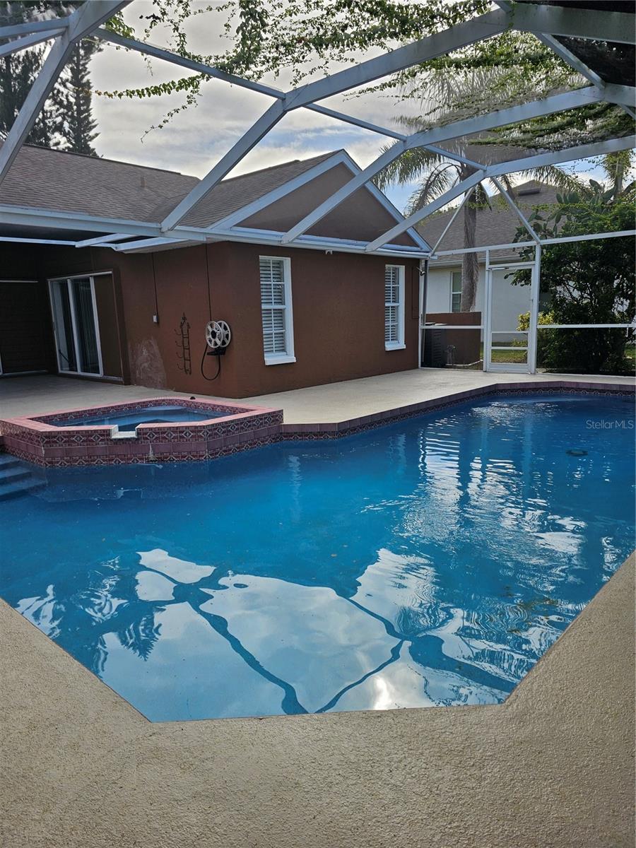 Image 8 of 34 For 417 Lake Of The Woods Drive