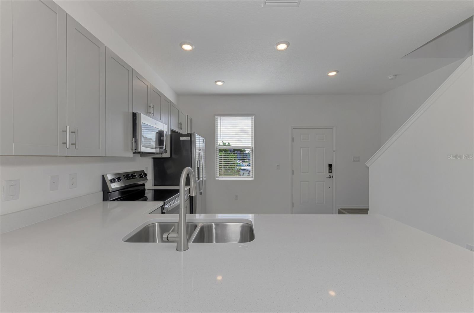 Image 10 of 44 For 8793 Daybreak Street