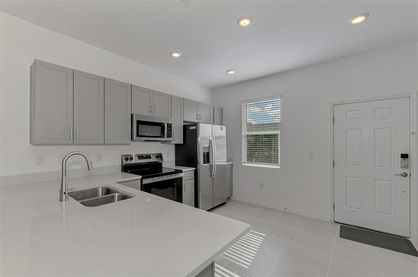 Image 12 of 44 For 8793 Daybreak Street