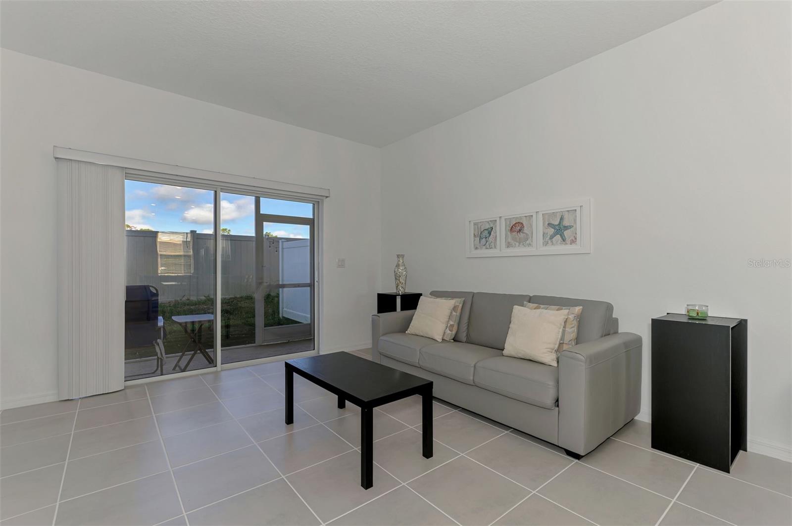 Image 18 of 44 For 8793 Daybreak Street