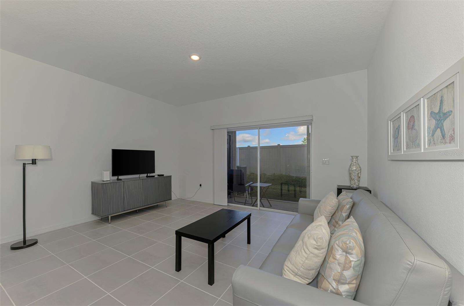 Image 19 of 44 For 8793 Daybreak Street