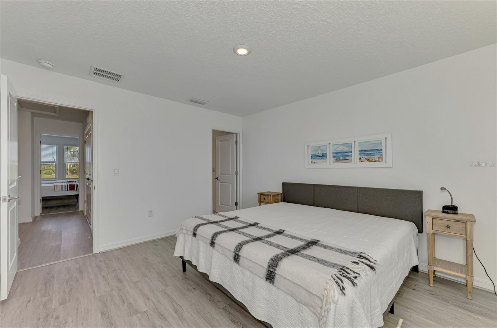 Image 24 of 44 For 8793 Daybreak Street