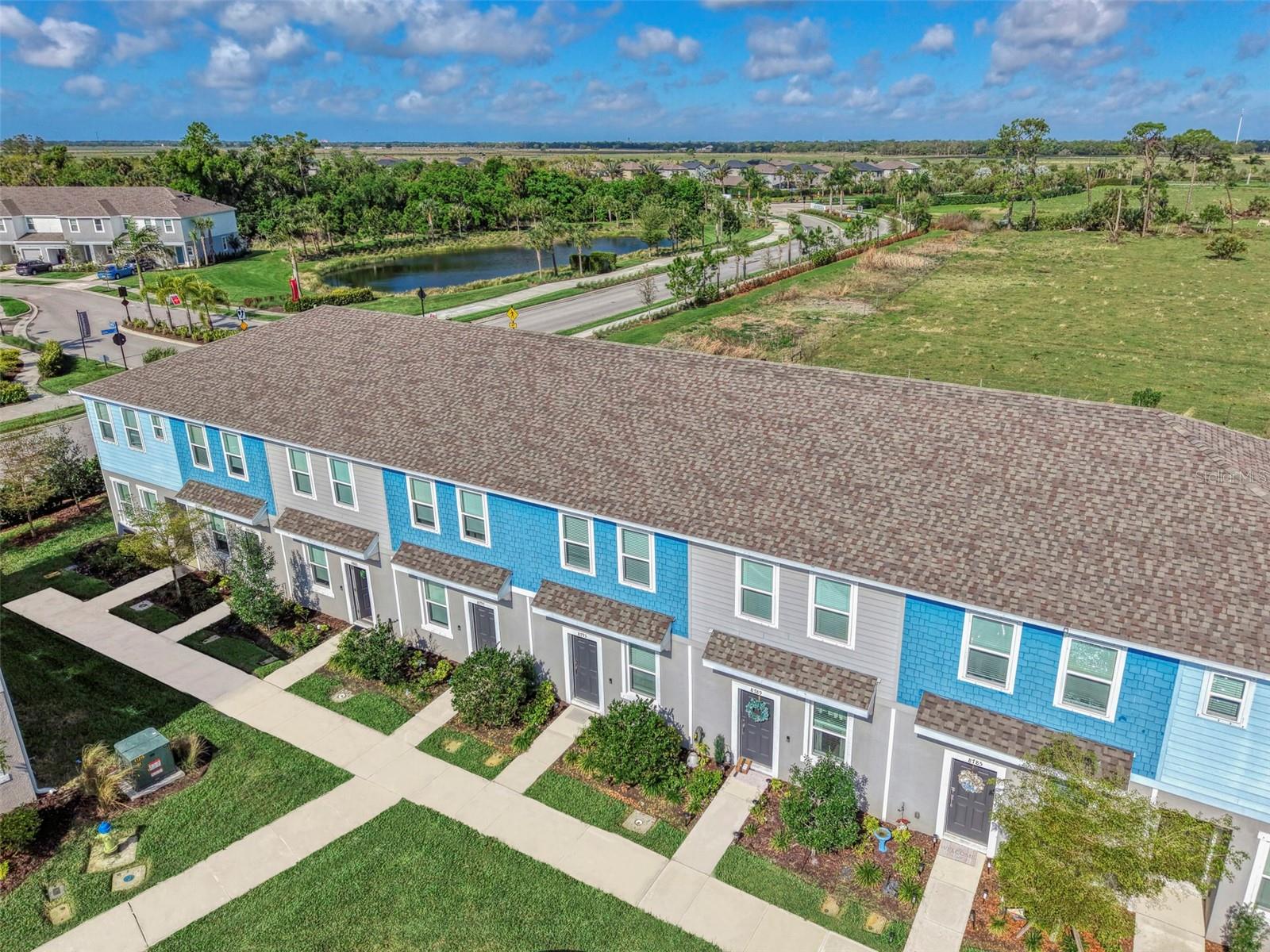 Image 4 of 44 For 8793 Daybreak Street