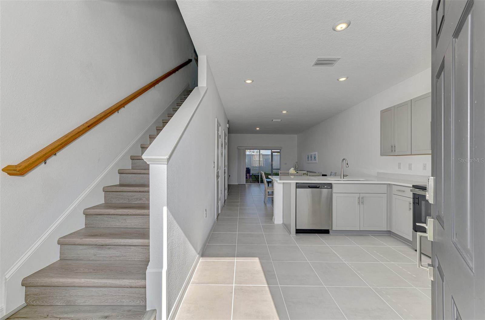 Image 7 of 44 For 8793 Daybreak Street