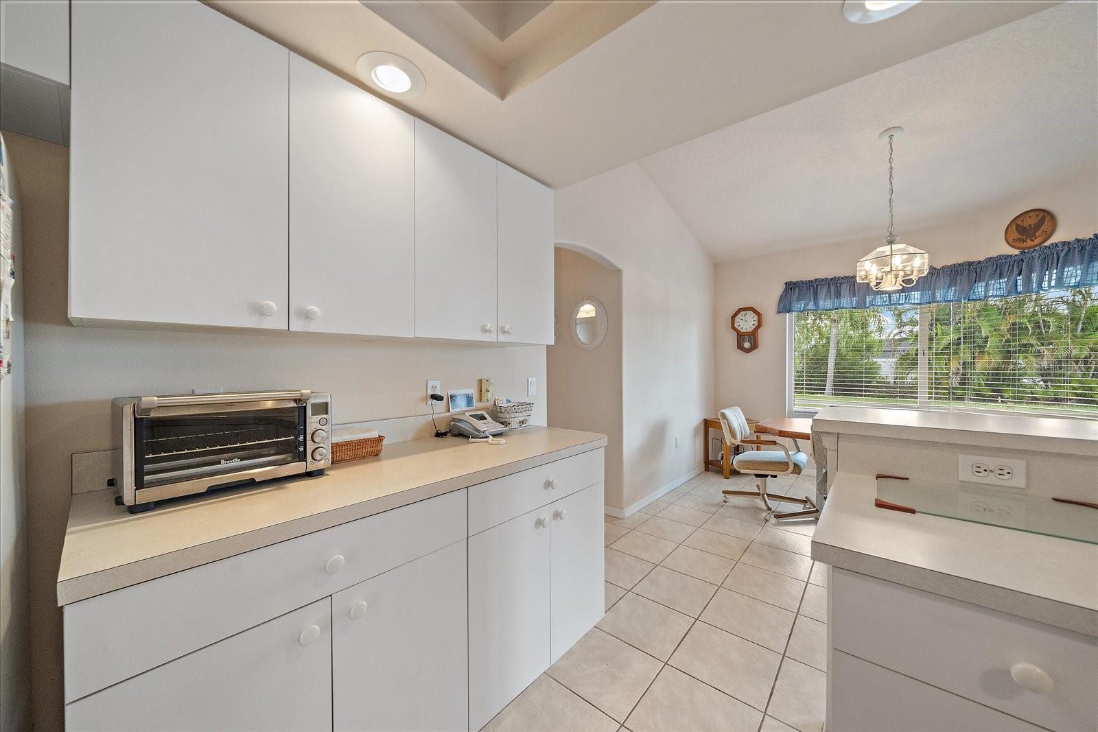 Image 18 of 21 For 270 Mount Vernon Drive