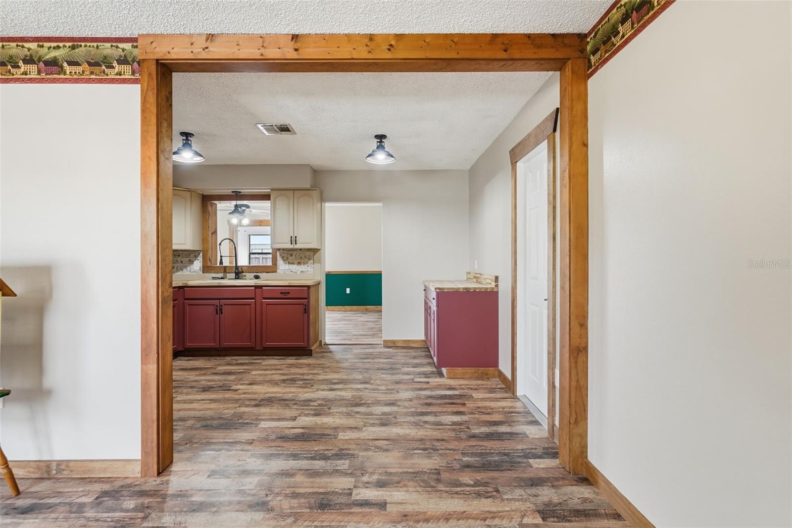 Image 10 of 70 For 121 Crane Rd