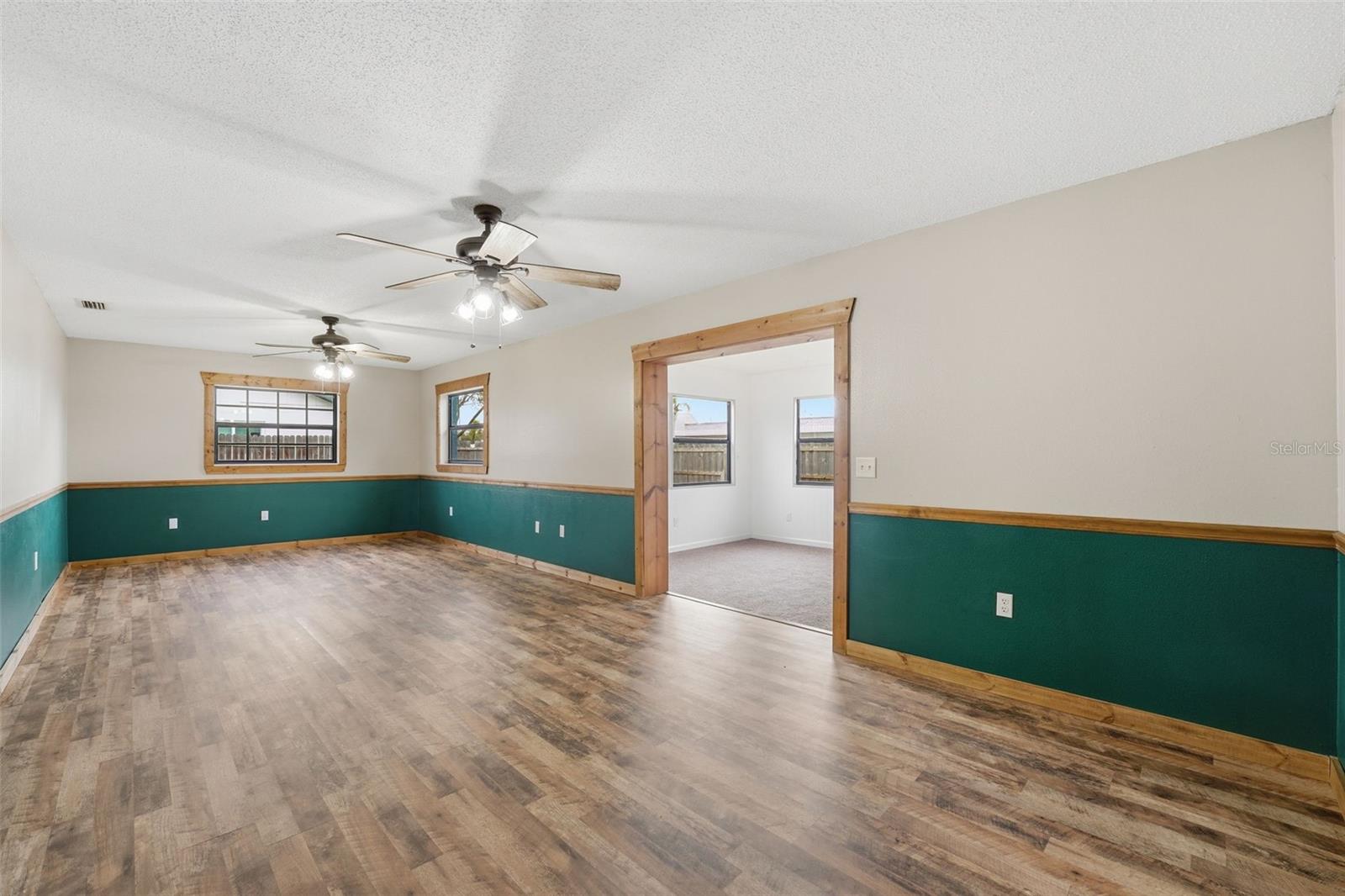 Image 16 of 70 For 121 Crane Rd