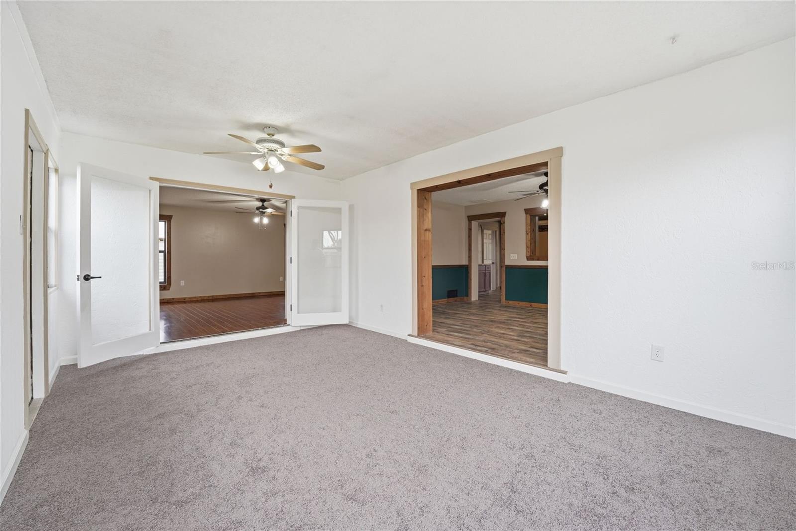 Image 24 of 70 For 121 Crane Rd