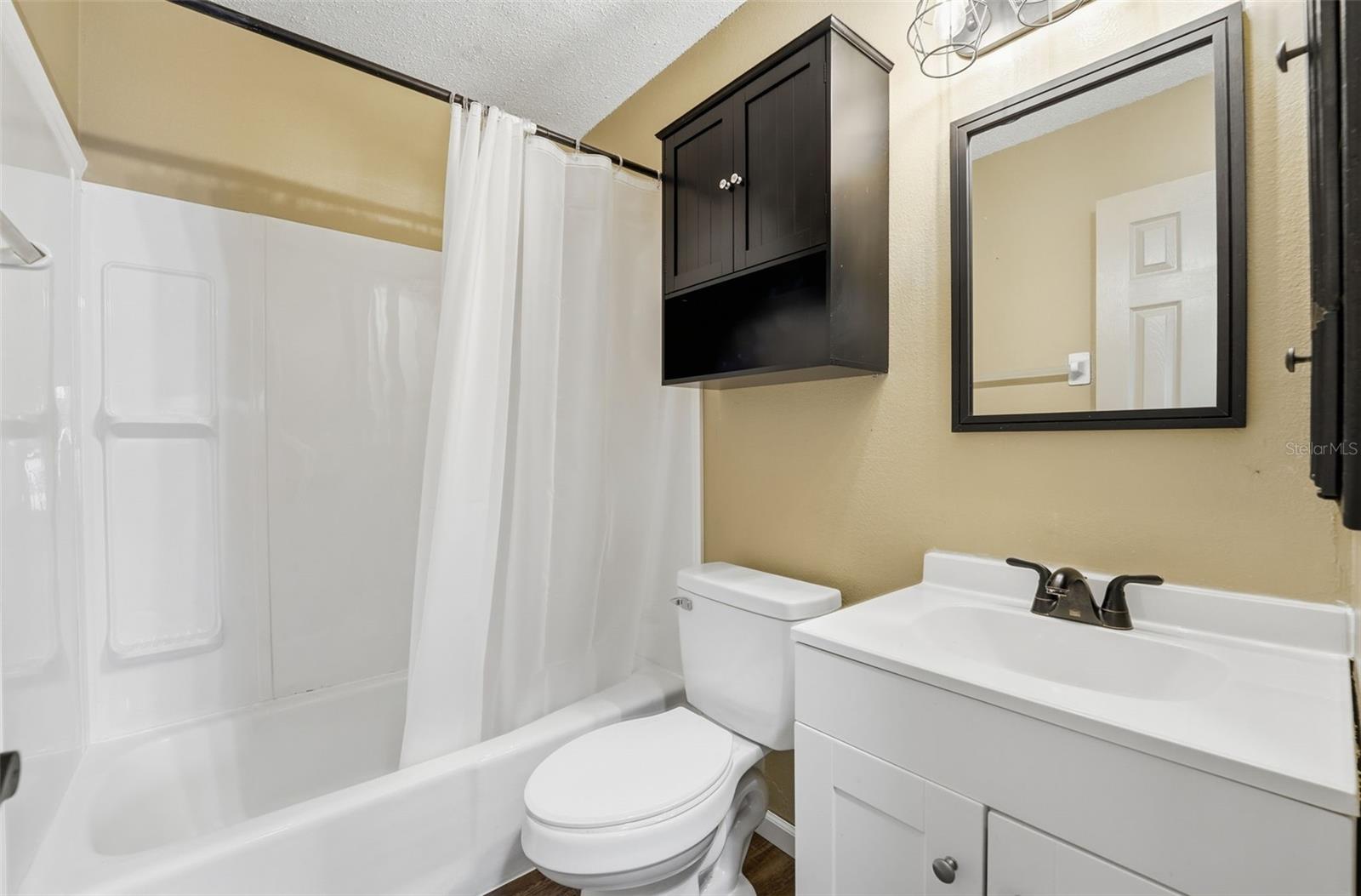 Image 36 of 70 For 121 Crane Rd