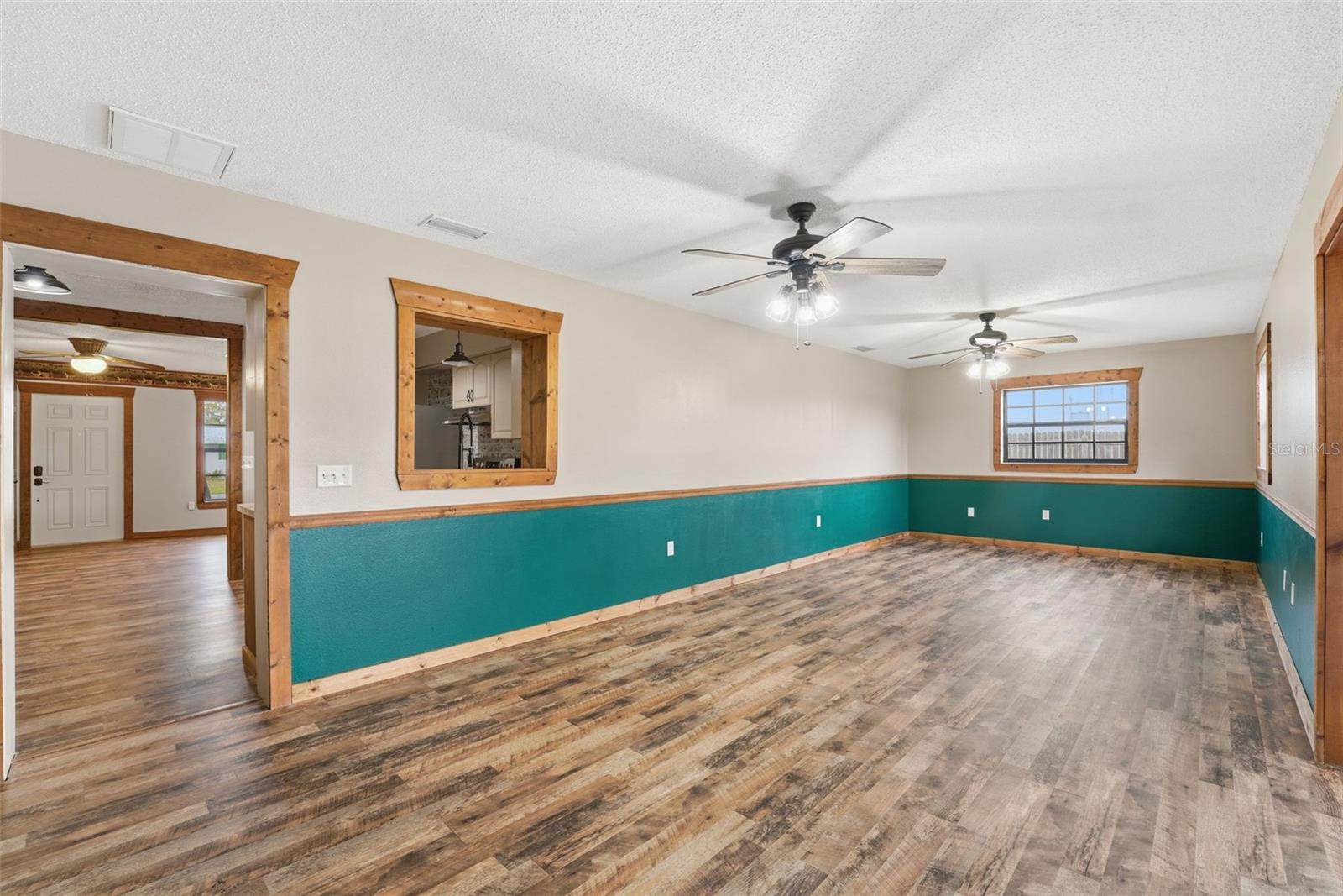 Image 4 of 70 For 121 Crane Rd