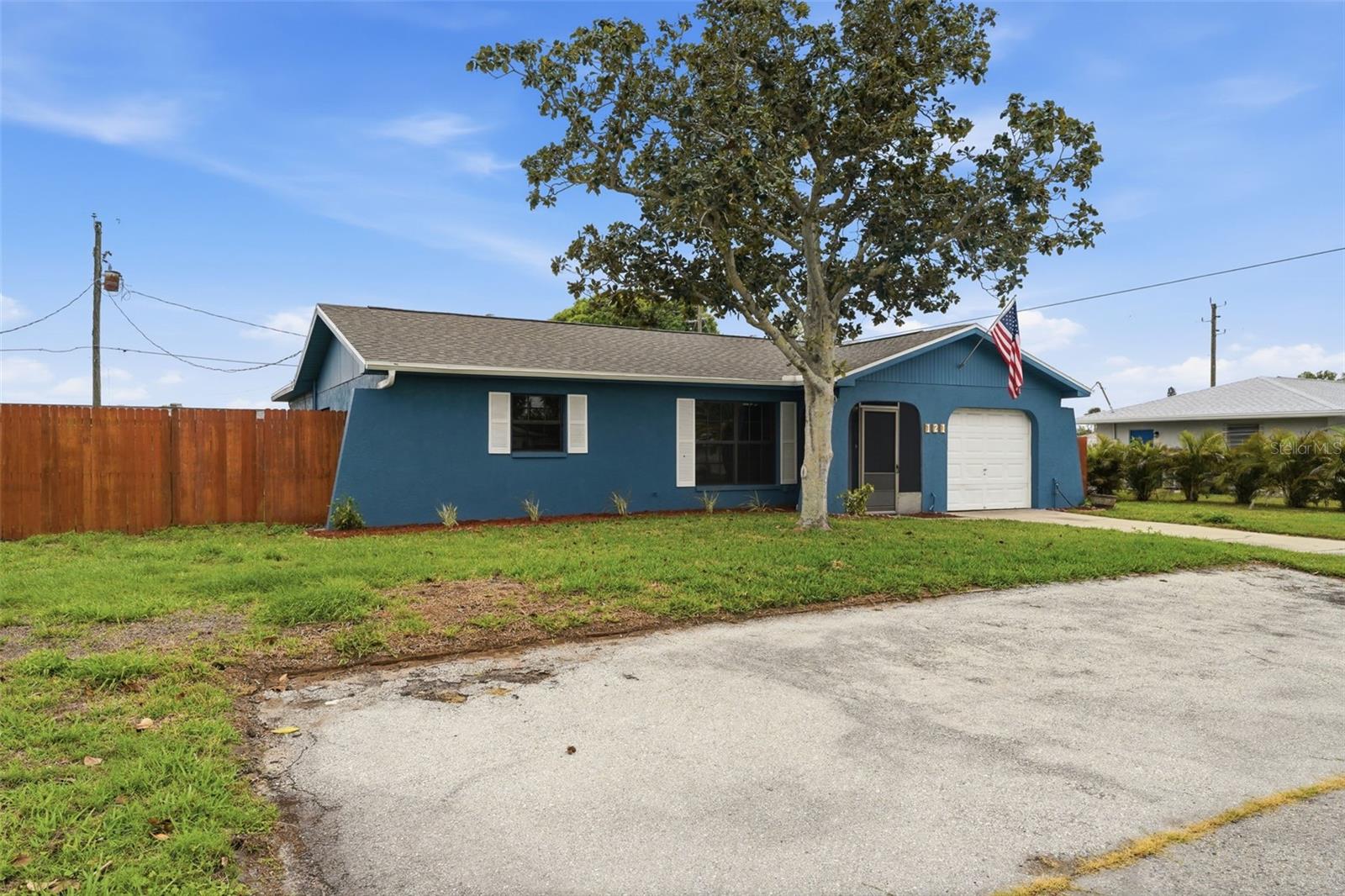 Image 42 of 70 For 121 Crane Rd