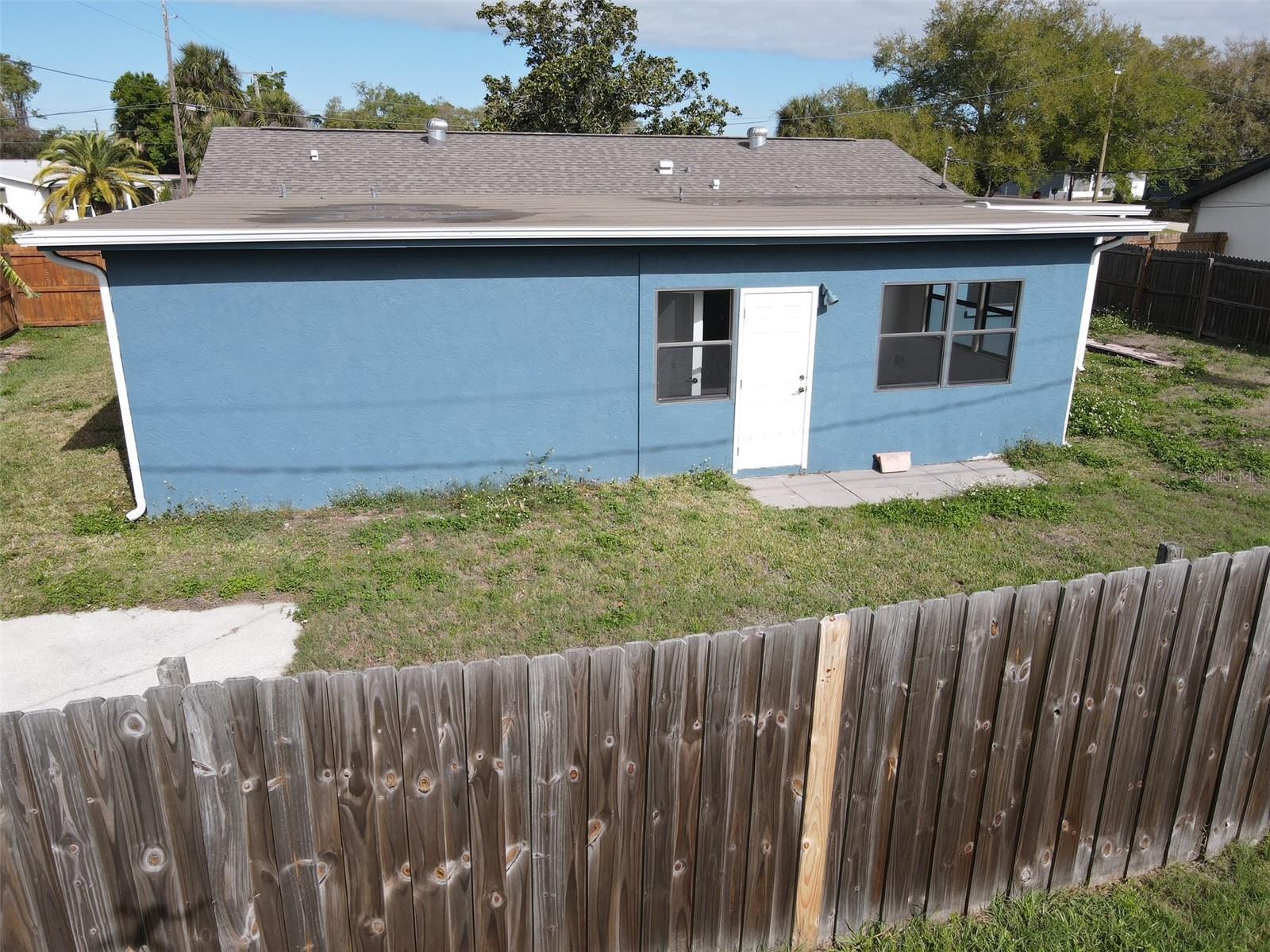 Image 46 of 70 For 121 Crane Rd