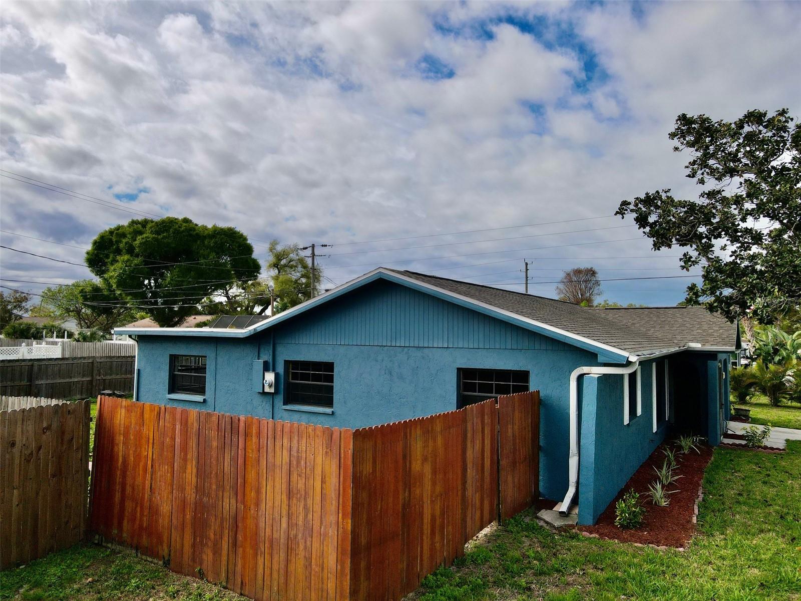 Image 48 of 70 For 121 Crane Rd