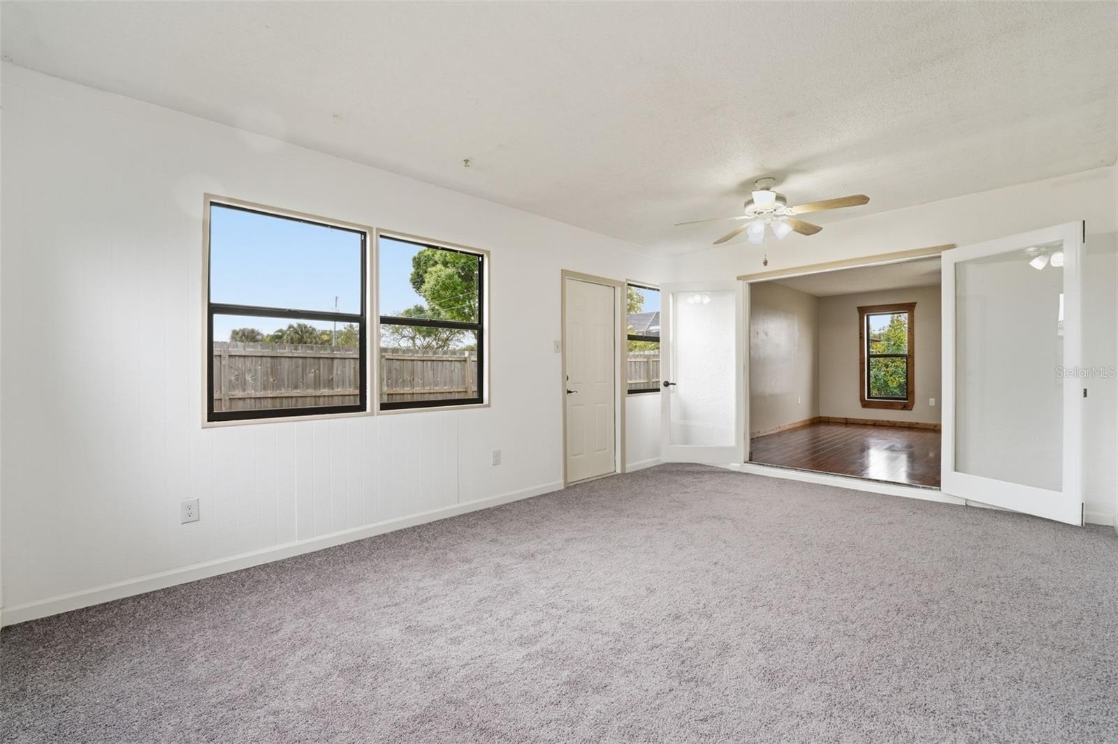 Image 5 of 70 For 121 Crane Rd