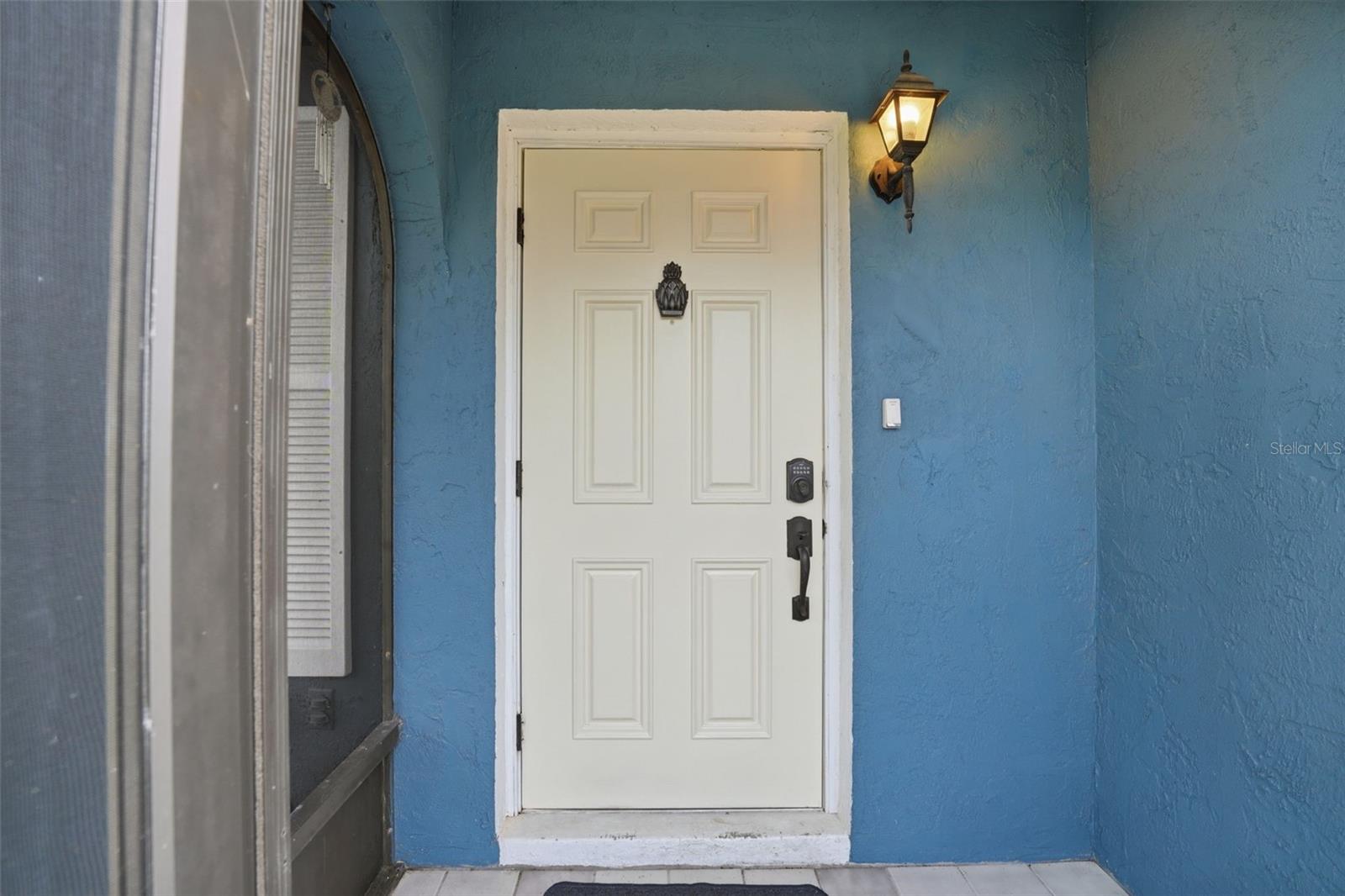 Image 7 of 70 For 121 Crane Rd