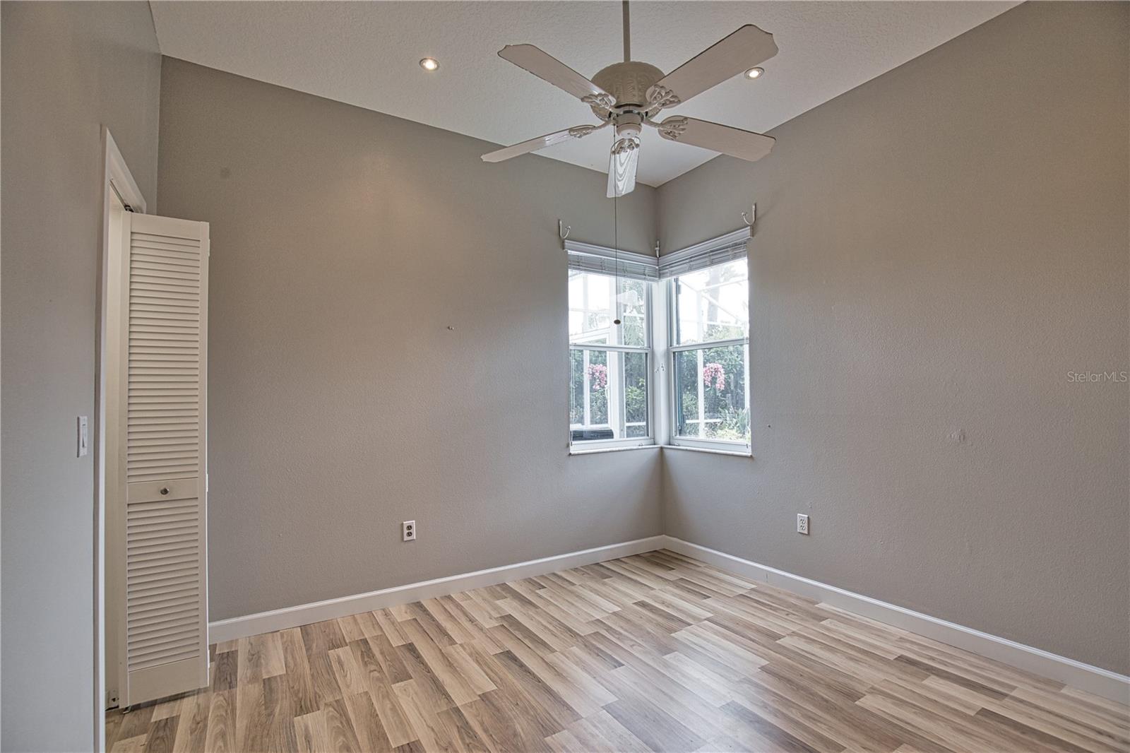 Image 19 of 35 For 407 Rio Terra