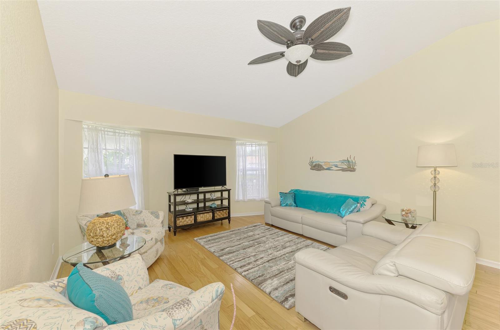 Image 15 of 59 For 5061 Seagrass Drive