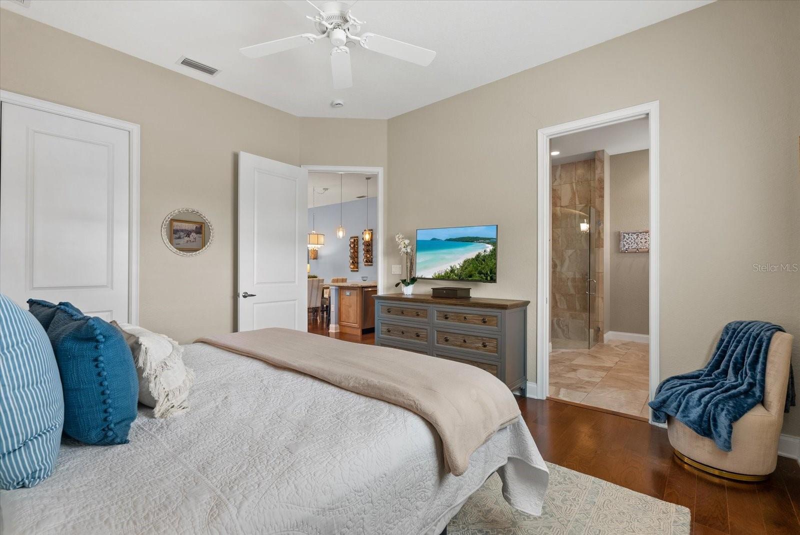 Image 18 of 59 For 429 Nokomis Avenue S