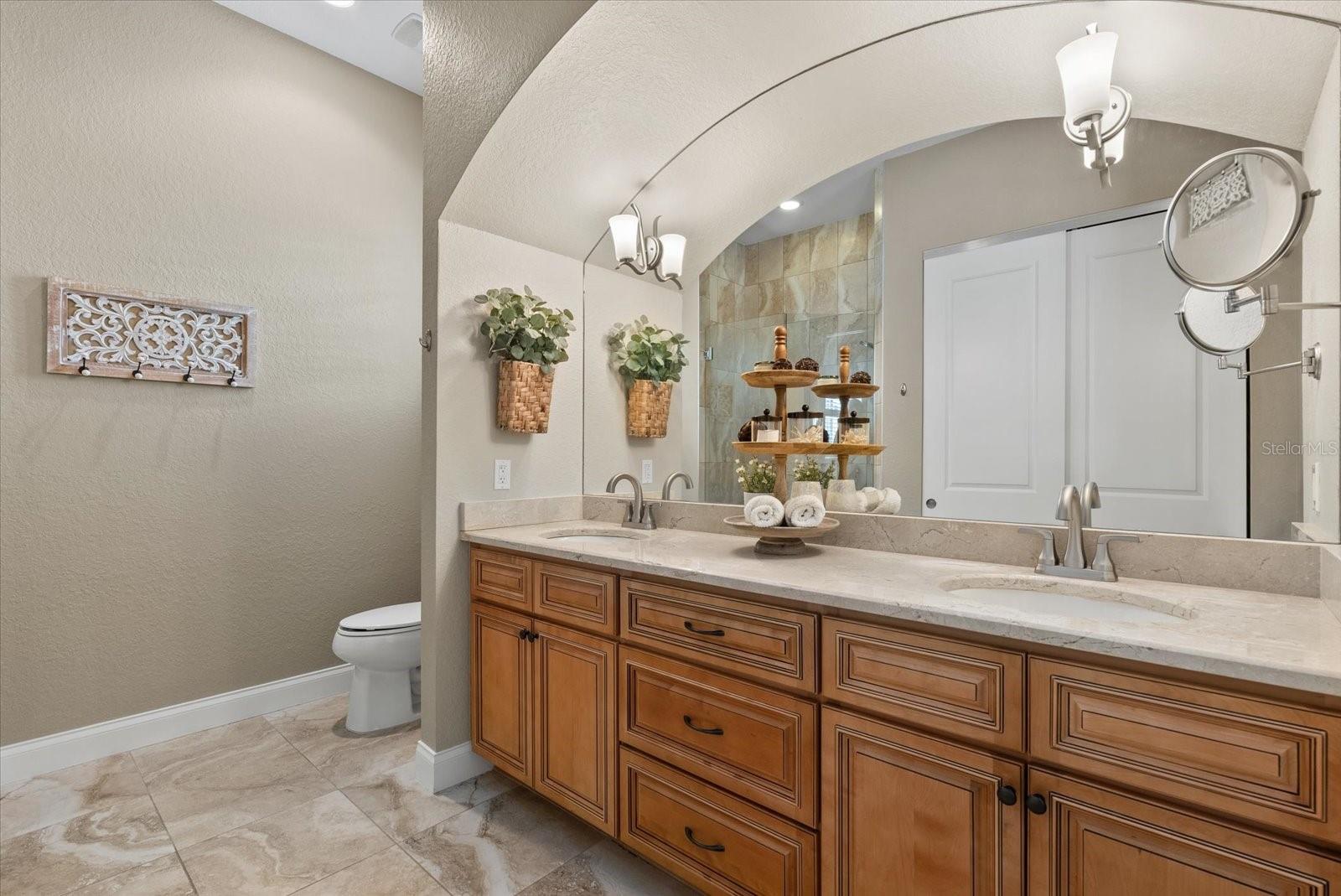 Image 20 of 59 For 429 Nokomis Avenue S