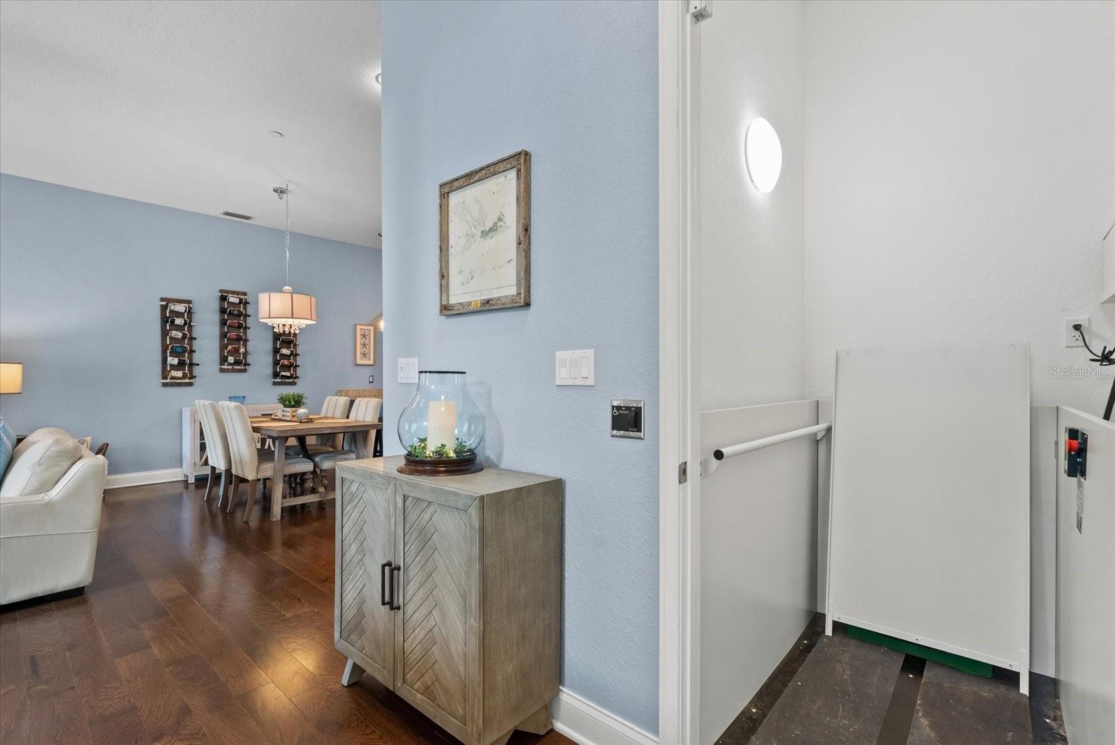 Image 7 of 59 For 429 Nokomis Avenue S