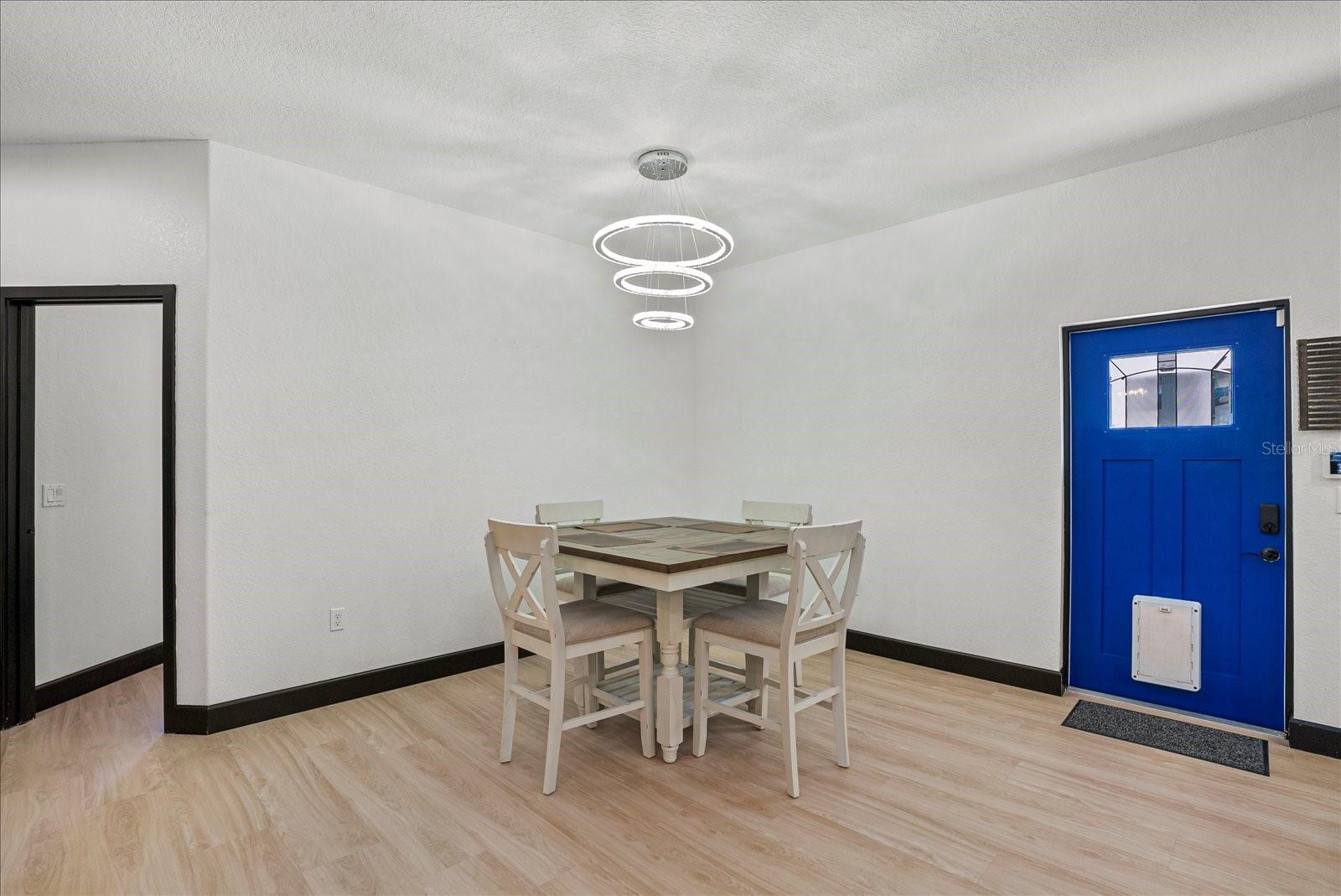 Image 10 of 39 For 1185 Shade Avenue