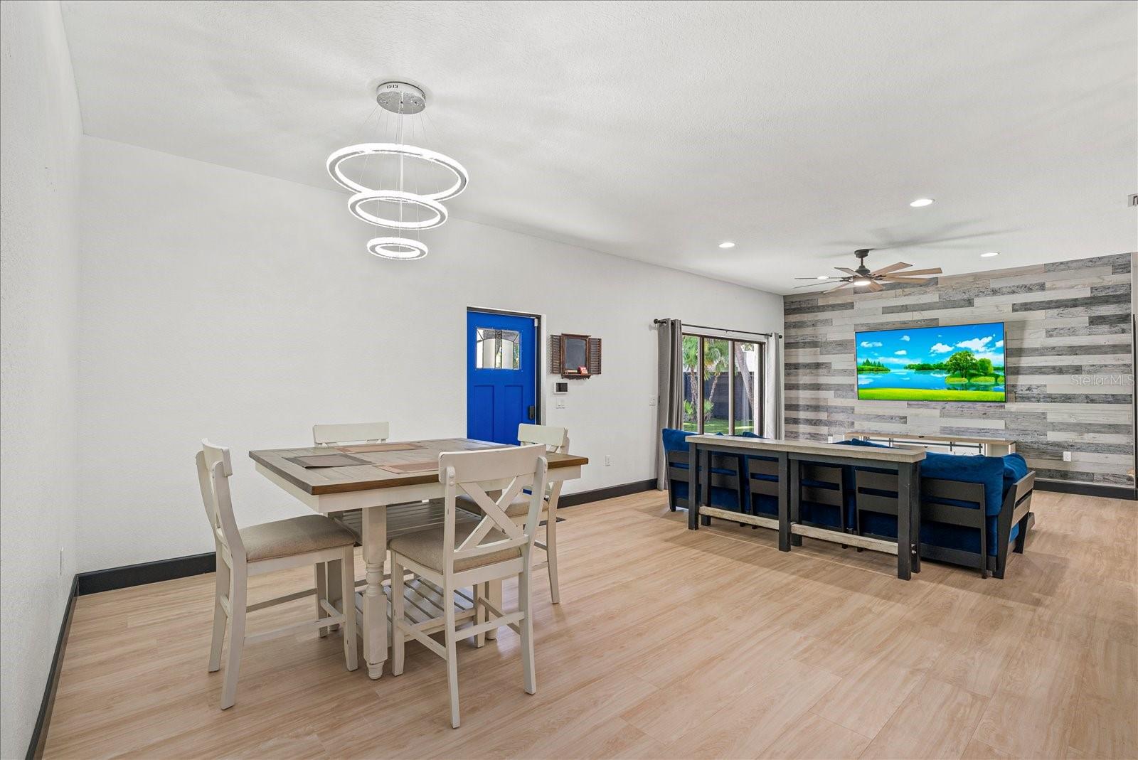 Image 11 of 39 For 1185 Shade Avenue