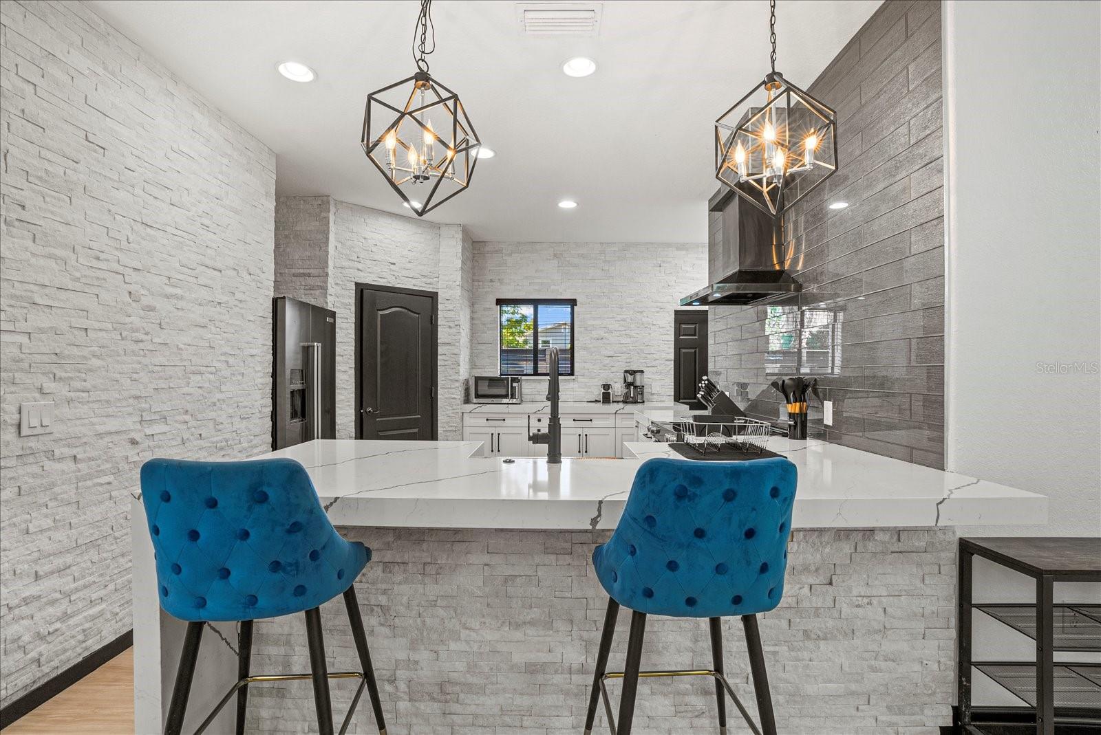 Image 12 of 39 For 1185 Shade Avenue