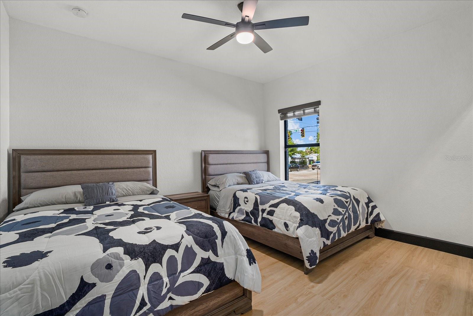 Image 19 of 39 For 1185 Shade Avenue