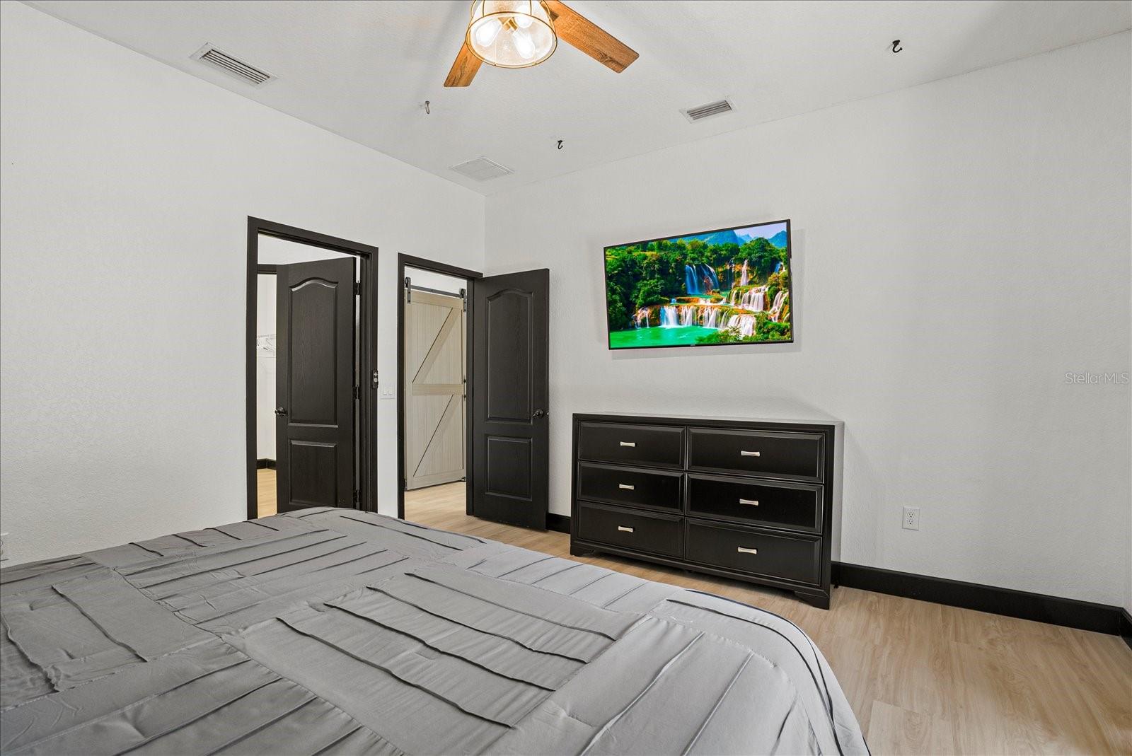 Image 23 of 39 For 1185 Shade Avenue