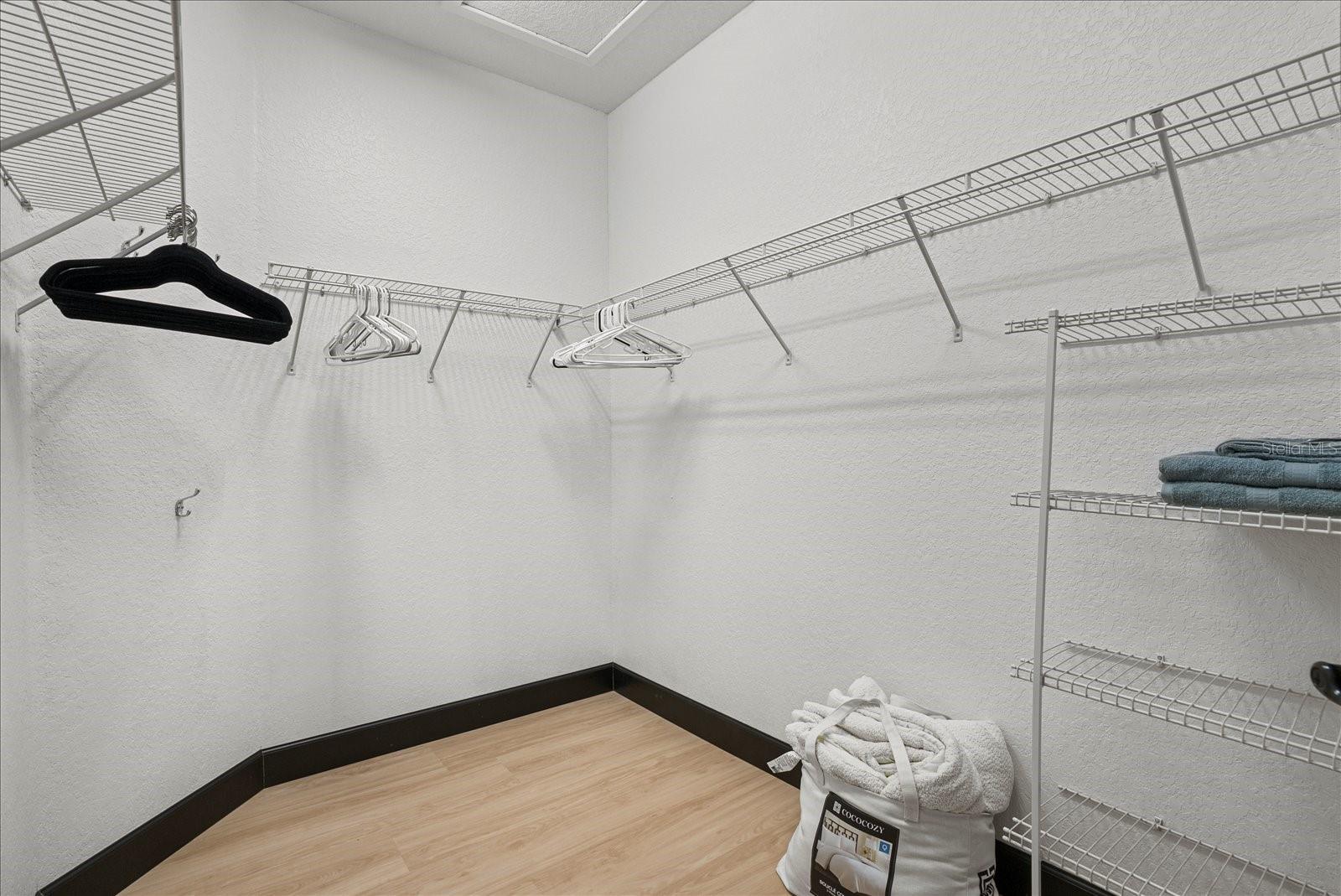 Image 25 of 39 For 1185 Shade Avenue