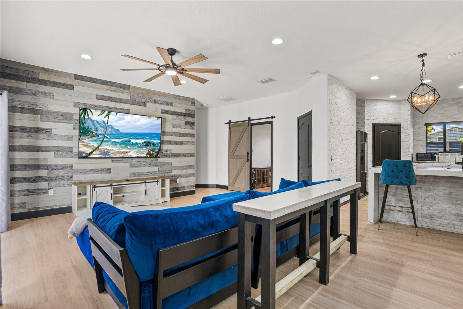 Image 6 of 39 For 1185 Shade Avenue