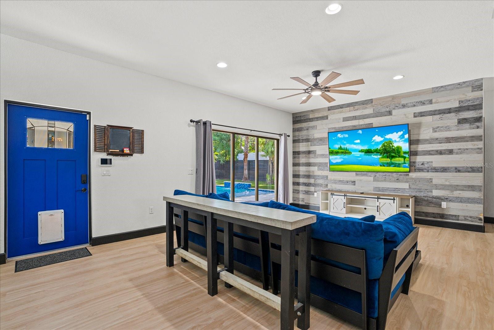 Image 7 of 39 For 1185 Shade Avenue