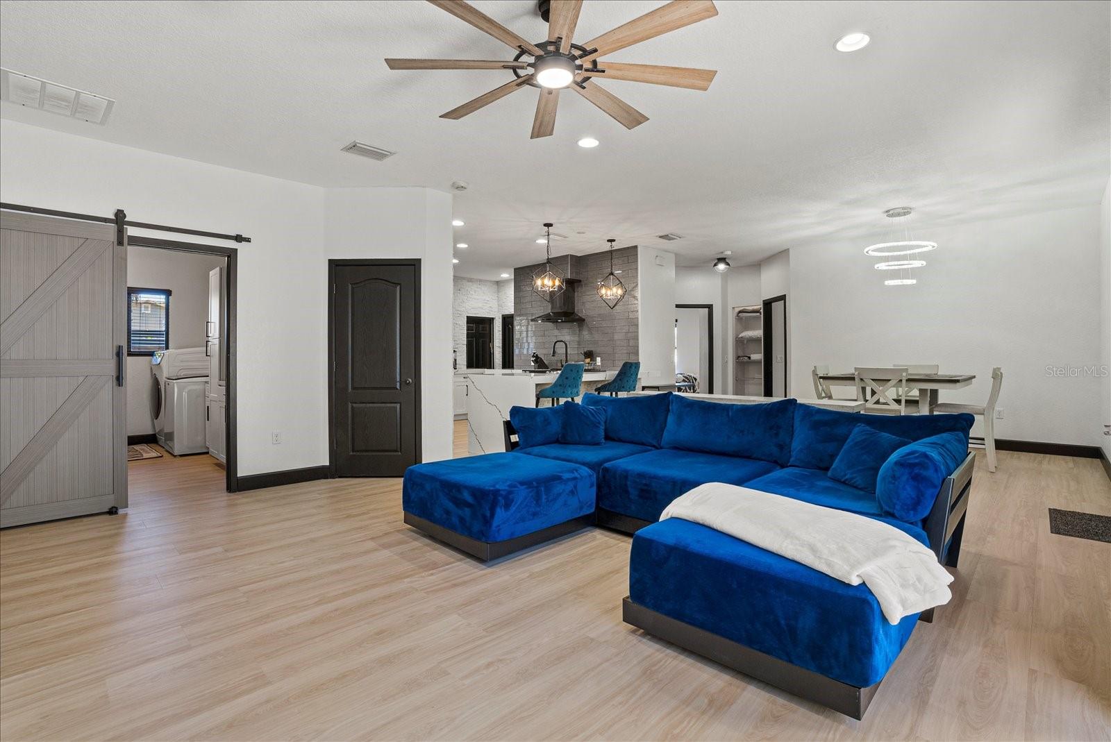 Image 9 of 39 For 1185 Shade Avenue