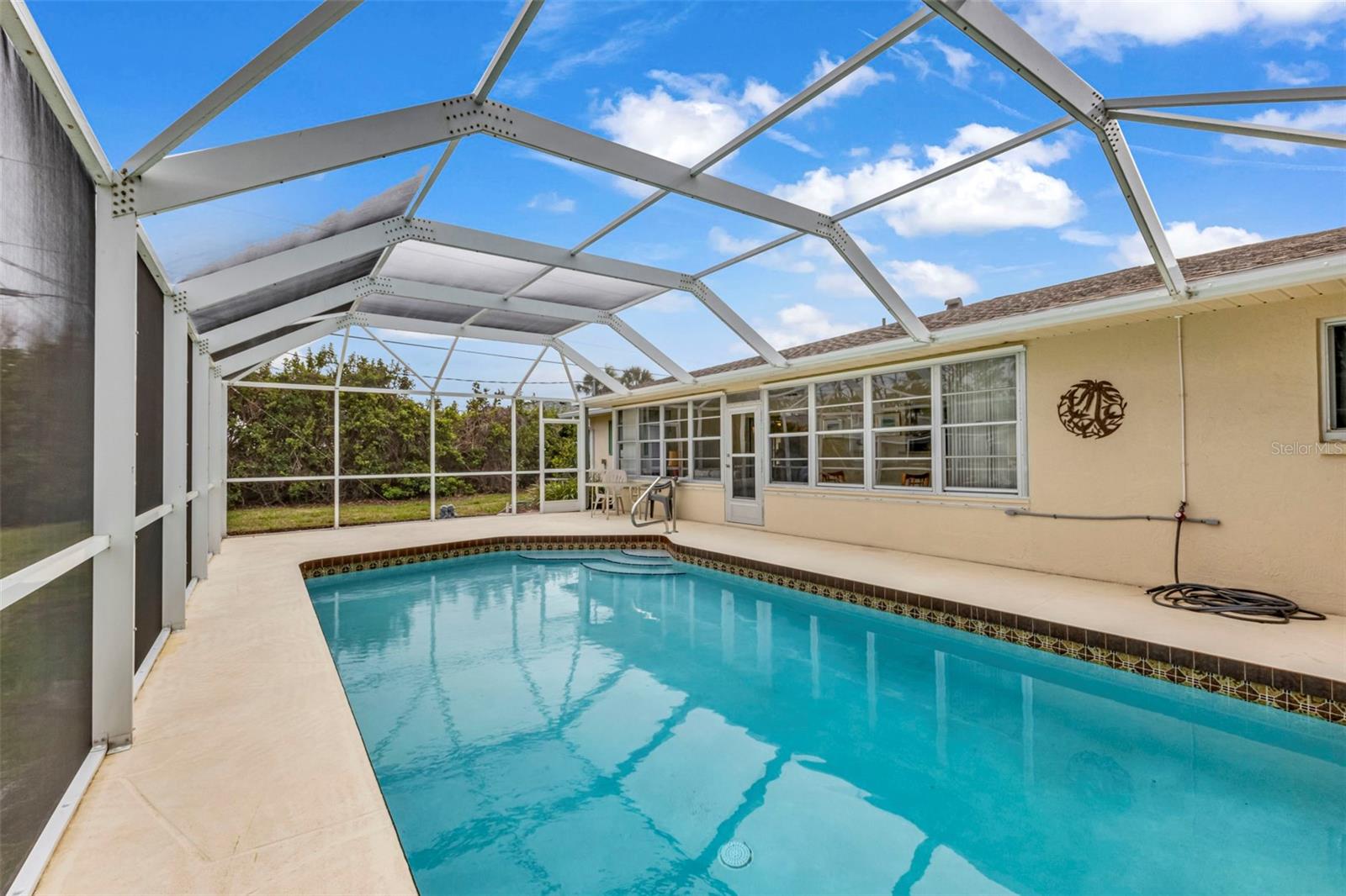 Image 26 of 29 For 1050 Oleander Street