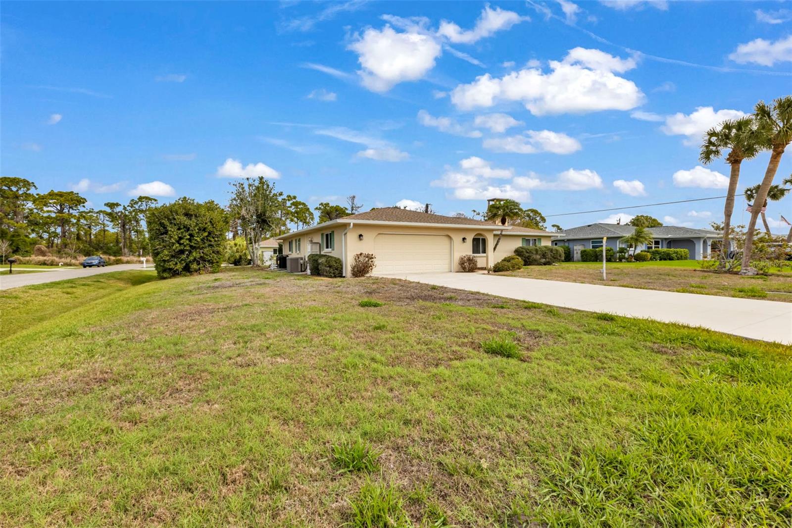 Image 28 of 29 For 1050 Oleander Street