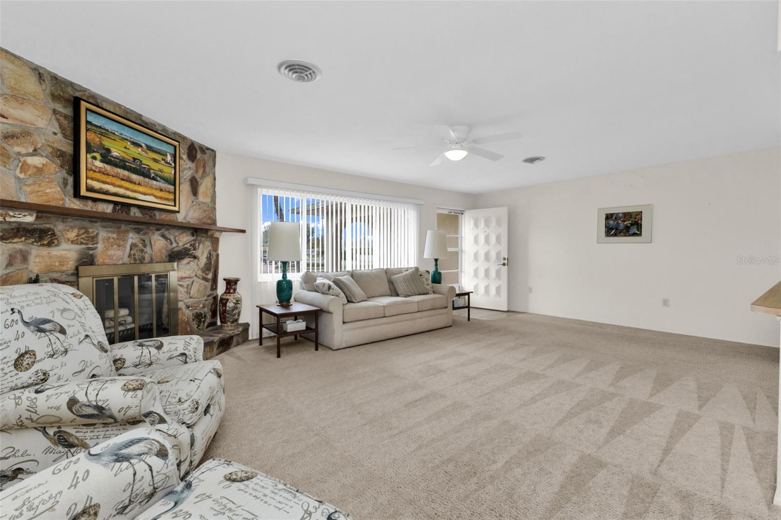 Image 3 of 29 For 1050 Oleander Street