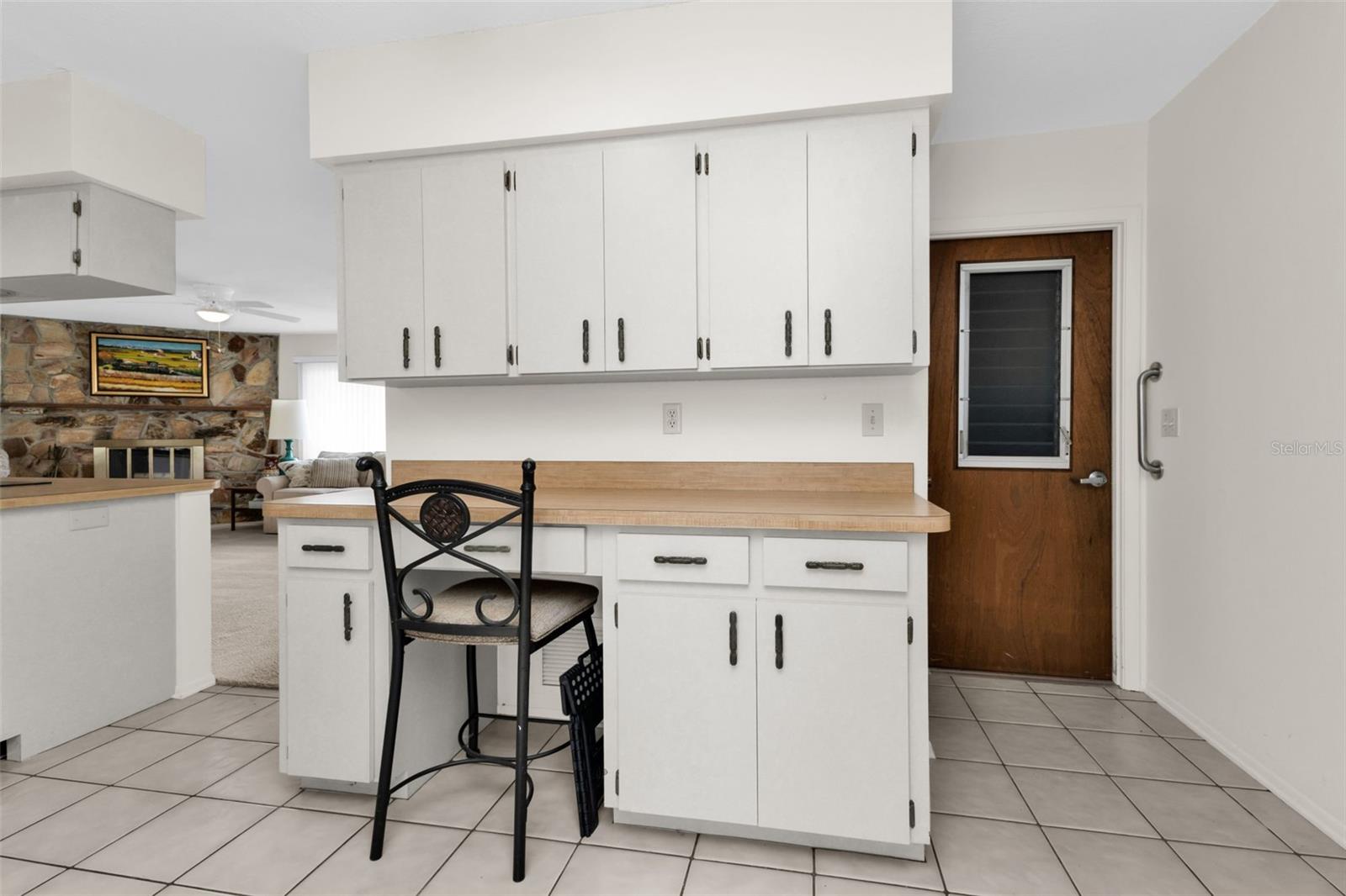 Image 9 of 29 For 1050 Oleander Street