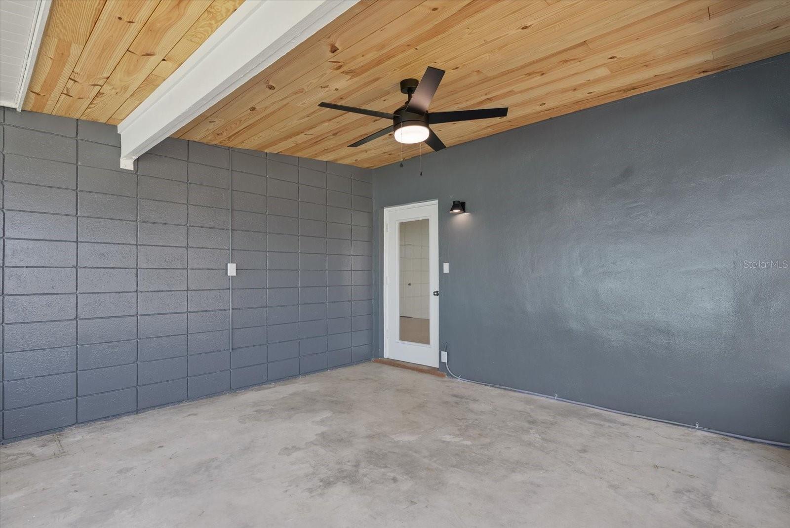 Image 18 of 47 For 6019 Merril Street