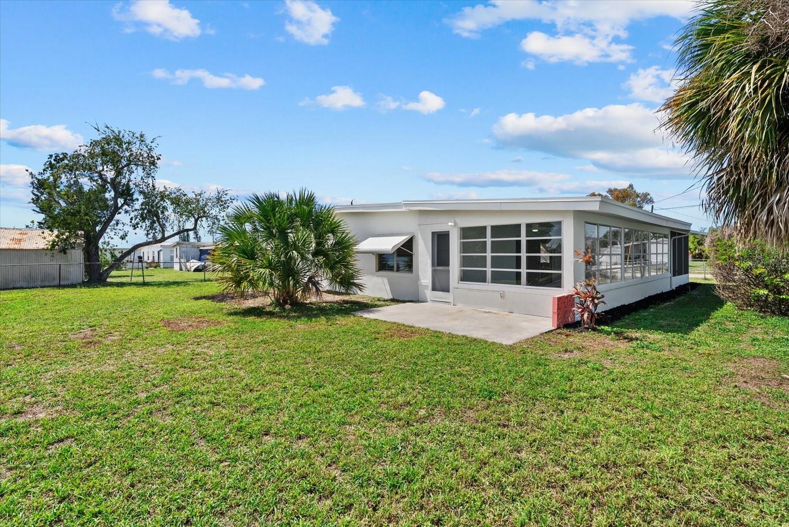 Image 29 of 47 For 6019 Merril Street