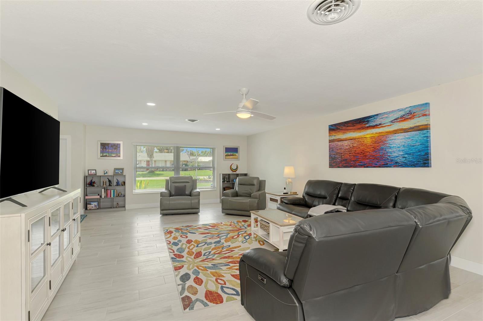 Image 17 of 81 For 1204 Yawl Way