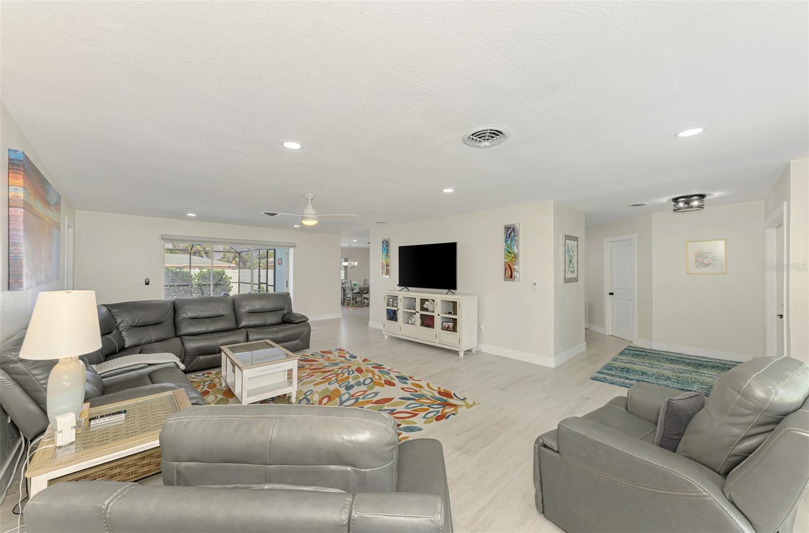 Image 21 of 81 For 1204 Yawl Way