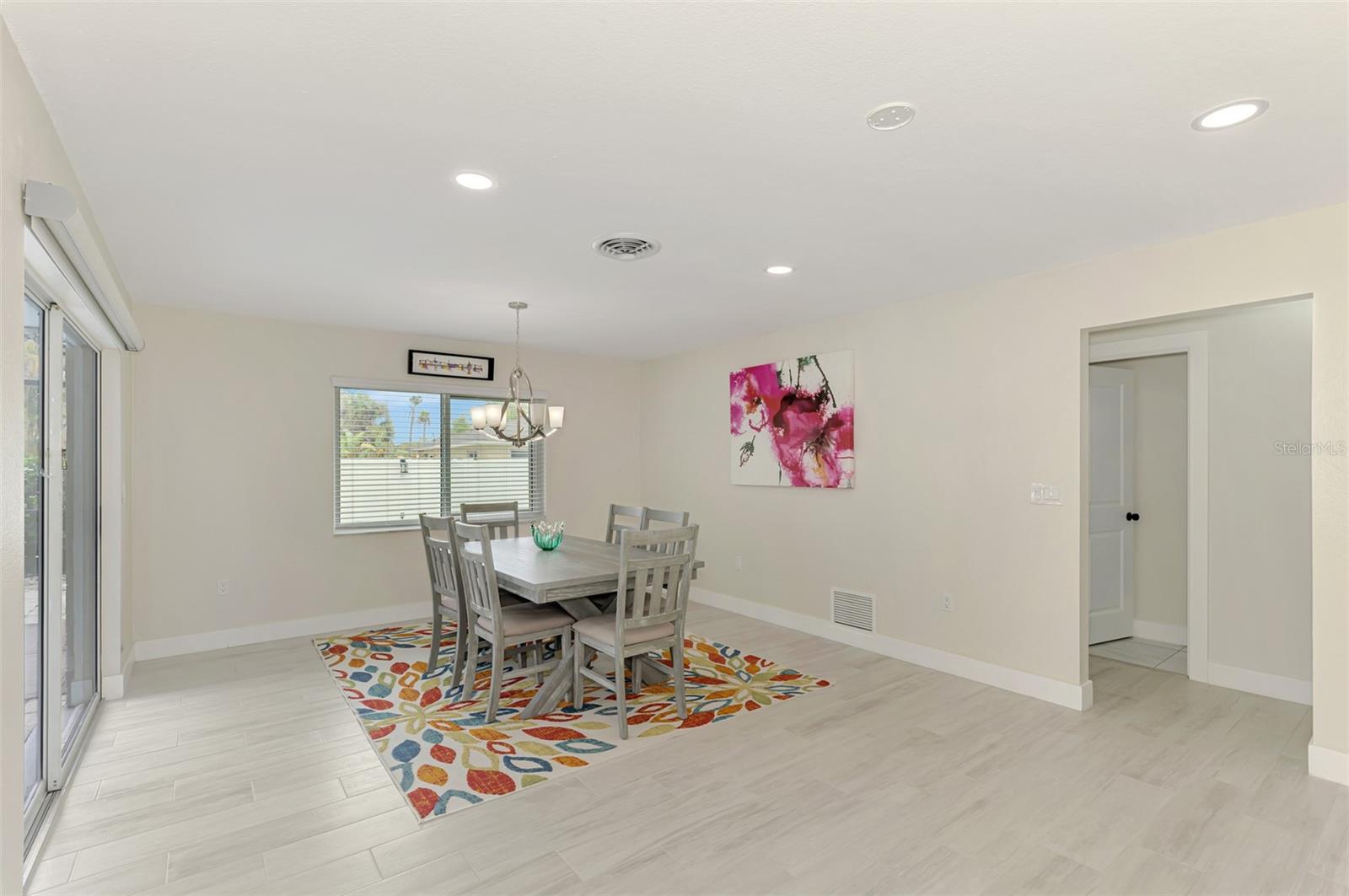 Image 27 of 81 For 1204 Yawl Way