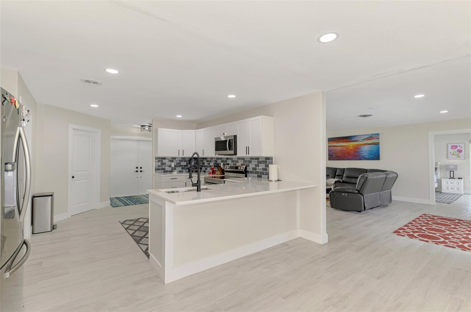 Image 32 of 81 For 1204 Yawl Way